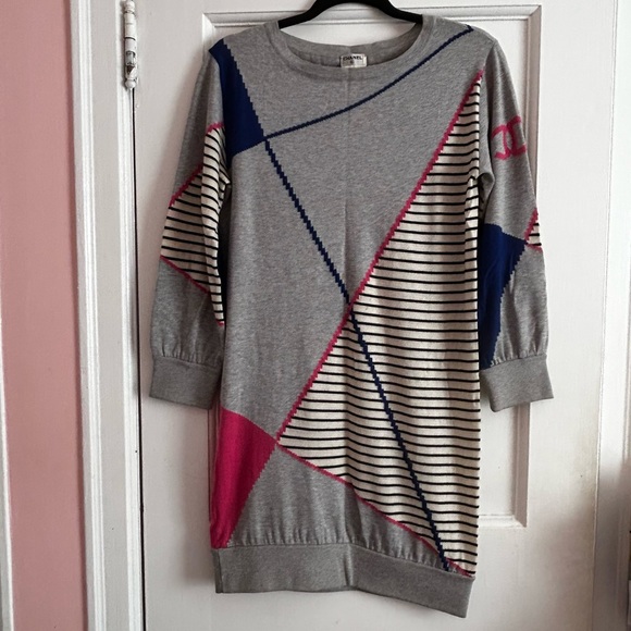 RARE Vintage CHANEL Sweater Dress 38 - Picture 16 of 16